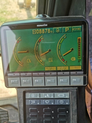 โคมัสสุ PC 200-8A  รถเดิม สมุดพร้อม จดทะเบียนปี56 สภาพพร้อมใช้งาน 8,xxxชั่วโมง