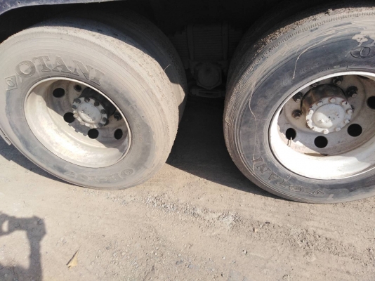 รถบรรทุก 10 ล้อหัวลากพร้อมหาง ยี่ห้อ HINO รุ่น FM221 315 แรงม้า พร้อมหาง 3 เพลา จดทะเบียนปี 2532