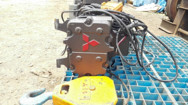 รอกสลิงไฟฟ้าญี่ปุ่น Mitsubishi JAPAN ขนาด 1000 kg สลิงยาว 12 m แก้สายใช้ 380V สภาพสวยขึ้นลงนุ่มนวลพร้อมใช้ รอกสลิงไฟฟ้าญี่ปุ่น Mitsubishi JAPAN ขนาด 1000 kg สลิงยาว 12 m แก้สายใช้ 380V สภาพสวยขึ้นลงนุ่มนวลพร้อมใช้