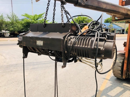 รอกสลิงไฟฟ้าญี่ปุ่น Mitsubishi JAPAN ขนาด 1000 kg สลิงยาว 12 m แก้สายใช้ 380V สภาพสวยขึ้นลงนุ่มนวลพร้อมใช้ รอกสลิงไฟฟ้าญี่ปุ่น Mitsubishi JAPAN ขนาด 1000 kg สลิงยาว 12 m แก้สายใช้ 380V สภาพสวยขึ้นลงนุ่มนวลพร้อมใช้