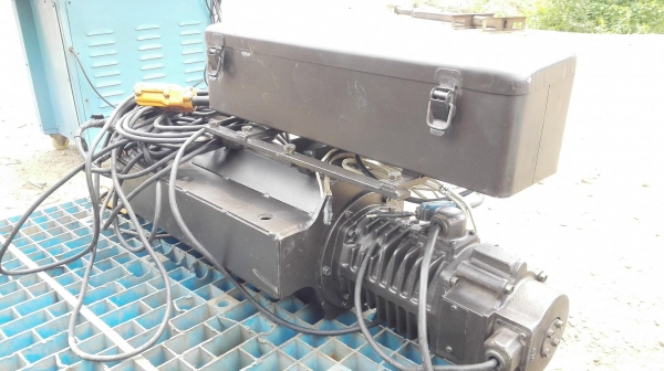 รอกสลิงไฟฟ้าญี่ปุ่น Mitsubishi JAPAN ขนาด 1000 kg สลิงยาว 12 m แก้สายใช้ 380V สภาพสวยขึ้นลงนุ่มนวลพร้อมใช้ รอกสลิงไฟฟ้าญี่ปุ่น Mitsubishi JAPAN ขนาด 1000 kg สลิงยาว 12 m แก้สายใช้ 380V สภาพสวยขึ้นลงนุ่มนวลพร้อมใช้