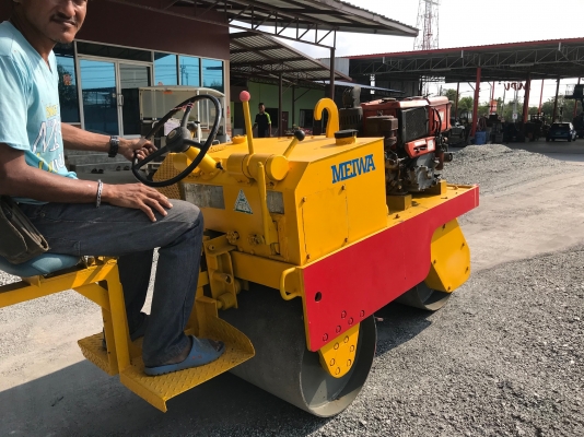 ขายรถบด1.5ตันMEIWAรุ่นMUS12นำเข้าญี่ปุ่นไม่เคยใช้งานในไทย หน้าเหล็กหลังเหล็กเครื่องดีเซล สภาพดีพร้อมใช้งาน มีให้เลือกหลายคันหลายขนาด Line: jiraroj2909