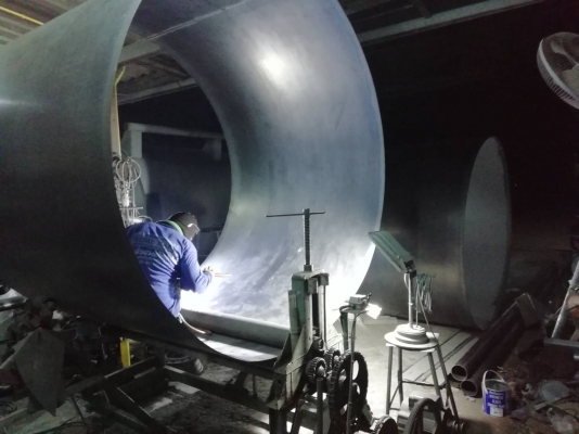 ขายถังน้ำมันใหม่ขนาด 20,000 ลิตร เหล็กหนา 4 มม.ผลิตเอง ราคาใบละ 70,000 บาท  ถังใหม่ผลิตเอง  ไม่ต้องกลัวผนังภายในผุเหมื่อนถังเก่า