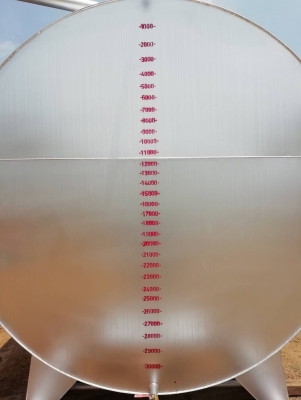 ขายถังน้ำมันใหม่ขนาด 30,000 ลิตร เหล็กหนา 4 มม.ผลิตเอง ราคาใบละ 110,000 บาท  ถังใหม่ผลิตเอง  ไม่ต้องกลัวผนังภายในผุเหมื่อนถังเก่า