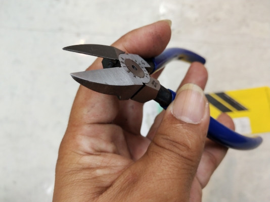 ขายคีมตัดสายไฟkaiba made in Japan. ขายคีมตัดสายไฟkaiba made in Japan.