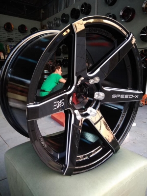 แม็กใหม่ขอบ 18 ใส่รถ 5 รู 6 รู มิลลิ่งก้าน ราคาถูก แม็กใหม่ขอบ 18 ใส่รถ 5 รู 6 รู มิลลิ่งก้าน ราคาถูก