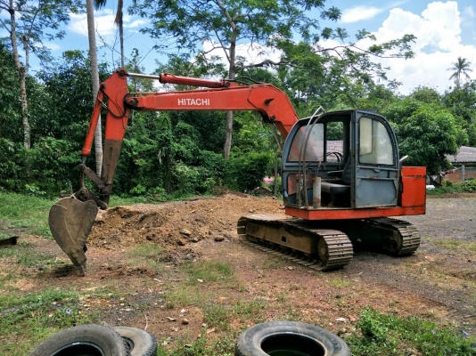 ขายรถแบคโฮ HITACHI UH025 ราคา 210000 หัวคีปพร้อมบุ้งกี๋
