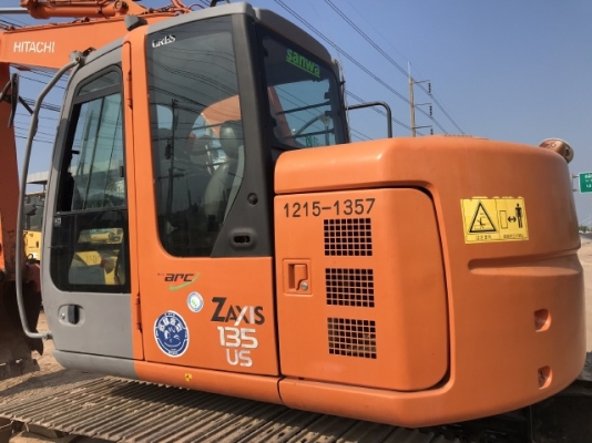 ขายรถขุด HITACHI ZX135US นำเข้าเองจากญี่ปุ่น สภาพสวยพร้อมใช้ มีVDOการทำงานครับ