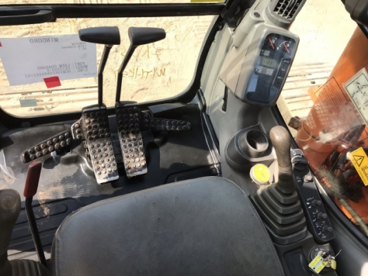 ขายรถขุด HITACHI ZX135US นำเข้าเองจากญี่ปุ่น สภาพสวยพร้อมใช้ มีVDOการทำงานครับ