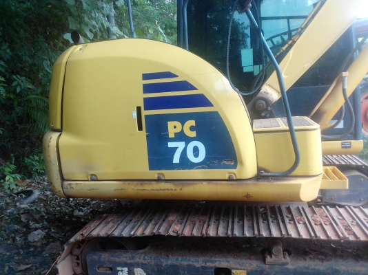 ขายแบคโฮ KOMATSU PC70-7 รถทำงาน9000กว่าชม.ปี58ราคา 850,000