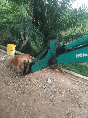 ขายรถแบคโฮ KOMATSU PC30-8 ราคา 230000 ขายรถแบคโฮ KOMATSU PC30-8 ราคา 230000