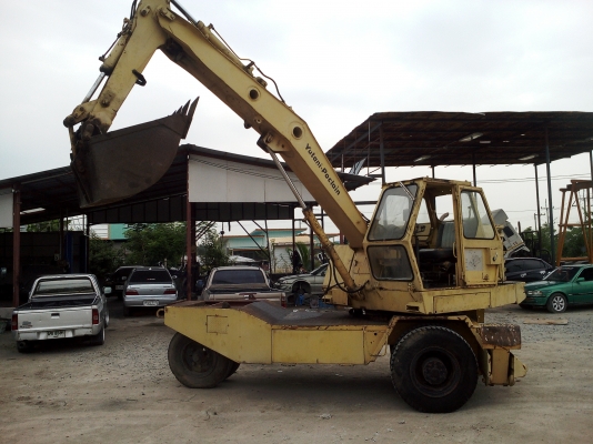 ขายแบคโฮล้อยาง 250000 บาท