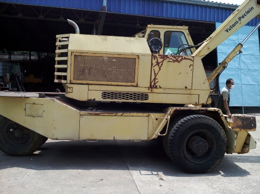 ขายแบคโฮล้อยาง 250000 บาท