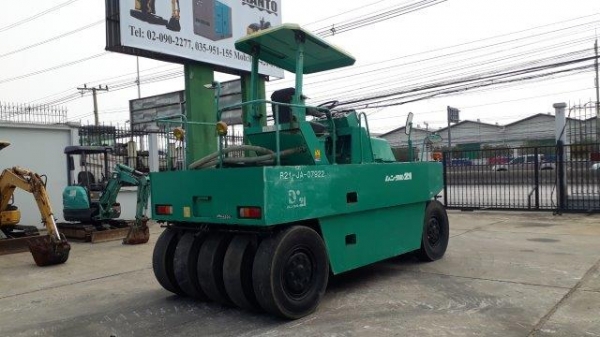 รถบดล้อยาง 9 ล้อ SAKAI TS200 มือสองญี่ปุ่น รถบดล้อยาง 9 ล้อ SAKAI TS200 มือสองญี่ปุ่น