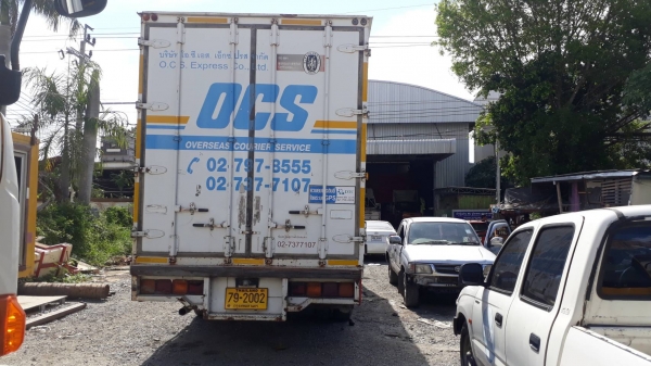 ต้องการขายรถ 6 ล้อ ตู้ 10 บาน ปี 53 2 เพลา 220 แรง หัวเดิม สภาพดี คัชชีสวย สภาพพร้อมใช้  สนใจติดต่อ ด่วน ๆ  064-1466546 , 084-5391041