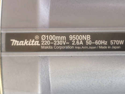 ขายหินเจียร​ 4 &quot; ของแท้​ 100​\% สภาพ​ใหม่​ สินค้ามี​ 3 ชิ้น ยี่ห้อ MAKITA​ รุ่น​ 9500NB​(Made​ 