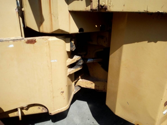 ATERPILLAR รุ่น 815