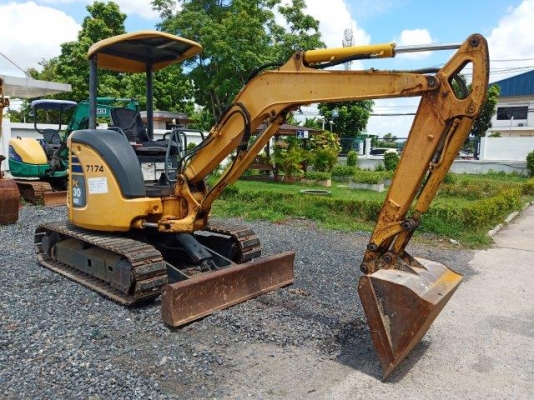 รถขุด 3 ตัน PC30MR-2 มือสองญี่ปุ่น