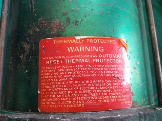 มอเตอร์ ยี่ห้อ RELIANCE ELECTRIC  ขนาด 1/2 แรง ไฟ 220V