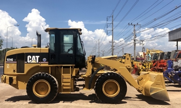 ขายรถตักล้อยาง CAT 924G นำเข้าเองจากญี่ปุ่น สภาพสวยพร้อมใช้ มีVDOการทำงานครับ