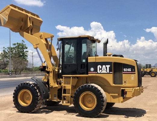 ขายรถตักล้อยาง CAT 924G นำเข้าเองจากญี่ปุ่น สภาพสวยพร้อมใช้ มีVDOการทำงานครับ