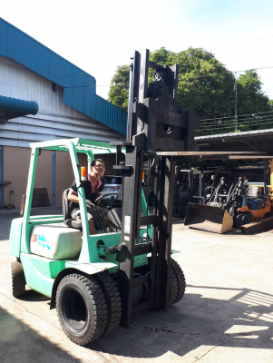 MITSUBISHI 2.5 ตัน ดีเซล 3 เมตร งาหมุนได้ สินค้านำเข้า ไม่เคยใช้งานในไทย ชมเครื่องจักร โฟล์คลิฟท์ รอก นับ1,000รายการจากญี่ปุ่นwww.paholgroup.com