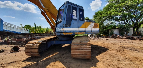 ขายด่วน!! Kobelco SK200 สวยๆค่ะ