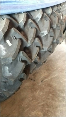 ยางรถไถขนาด11.2/24และ12.4/24และ13.6/26และขอบอื่นโทรสอบถามเอาคับ