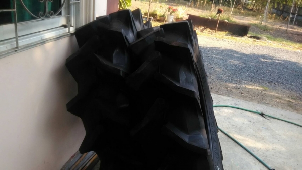 ยางรถไถขนาด11.2/24และ12.4/24และ13.6/26และขอบอื่นโทรสอบถามเอาคับ ยางรถไถขนาด11.2/24และ12.4/24และ13.6/26และขอบอื่นโทรสอบถามเอาคับ