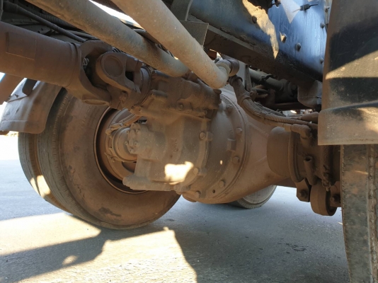 ขายรถหัวลากก๊าส CNG แท้จากโรงงาน 10 ล้อ 2 เพลา ISUZU 360 ปี.55 ราคา.1,080,000 รถสวย ยางสะภาพ 70-80\% สนใจรีบจองด่วนที่.081-3531946 ต่อ.บางนา &amp; ID-LINE รถใช้งานที่ กทม