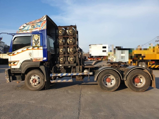 ขายรถหัวลากก๊าส CNG แท้จากโรงงาน 10 ล้อ 2 เพลา ISUZU 360 ปี.55 ราคา.1,080,000 รถสวย ยางสะภาพ 70-80\% สนใจรีบจองด่วนที่.081-3531946 ต่อ.บางนา &amp; ID-LINE รถใช้งานที่ กทม