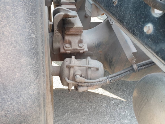 ขายรถหัวลากก๊าส CNG แท้จากโรงงาน 10 ล้อ 2 เพลา ISUZU 360 ปี.55 ราคา.1,080,000 รถสวย ยางสะภาพ 70-80\% สนใจรีบจองด่วนที่.081-3531946 ต่อ.บางนา &amp; ID-LINE รถใช้งานที่ กทม