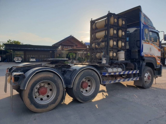 ขายรถหัวลากก๊าส CNG แท้จากโรงงาน 10 ล้อ 2 เพลา ISUZU 360 ปี.55 ราคา.1,080,000 รถสวย ยางสะภาพ 70-80\% สนใจรีบจองด่วนที่.081-3531946 ต่อ.บางนา &amp; ID-LINE รถใช้งานที่ กทม