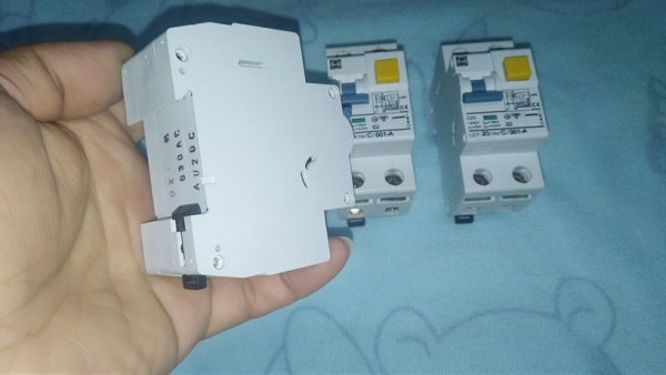 ลูกเมนกันดูด 20A และ ลูกย่อยธรรมดา 32 A,20 ลูกเมนกันดูด 20A และ ลูกย่อยธรรมดา 32 A,20