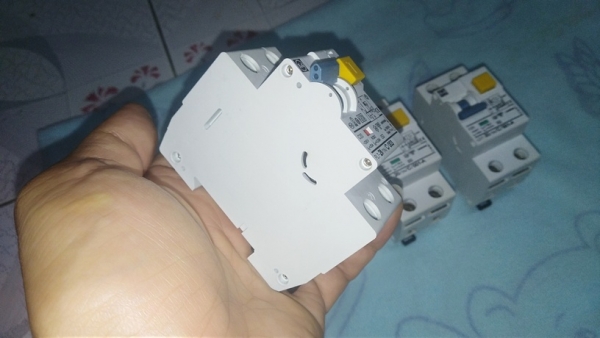 ลูกเมนกันดูด 20A และ ลูกย่อยธรรมดา 32 A,20 ลูกเมนกันดูด 20A และ ลูกย่อยธรรมดา 32 A,20