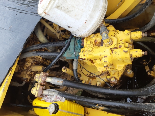 ขายด่วน PC200-5 ซื้อสภาพเก่านอกมา2ปี คอนโทรนสั้น ตัวเดินจีบไฟฟ้าเต็ม แอรหนาว ขายด่วน PC200-5 ซื้อสภาพเก่านอกมา2ปี คอนโทรนสั้น ตัวเดินจีบไฟฟ้าเต็ม แอรหนาว