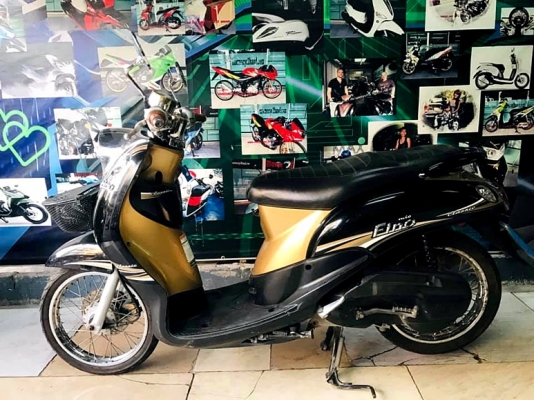 Fino คลาสสิค เกย์แยก สีนํ้าตาล เครื่องเดิมดี สีพอใช้ 16900 Fino คลาสสิค เกย์แยก สีนํ้าตาล เครื่องเดิมดี สีพอใช้ 16900