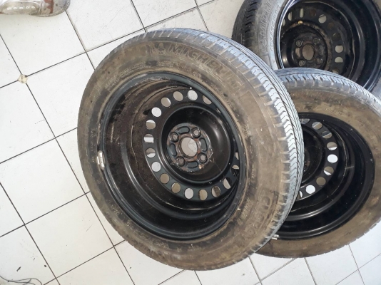 ล้อพร้อมยาง Michelin 4 ล้อ ไม่รวมส่งลด 1600.- ล้อพร้อมยาง Michelin 4 ล้อ ไม่รวมส่งลด 1600.-