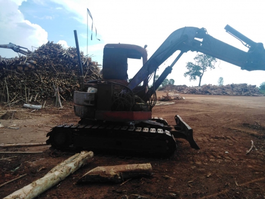 komatsu 75UU-2  ราคา 350,000 บาท