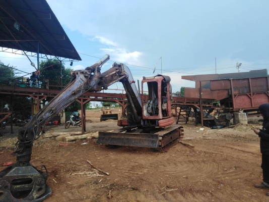 komatsu 75UU-2  ราคา 350,000 บาท