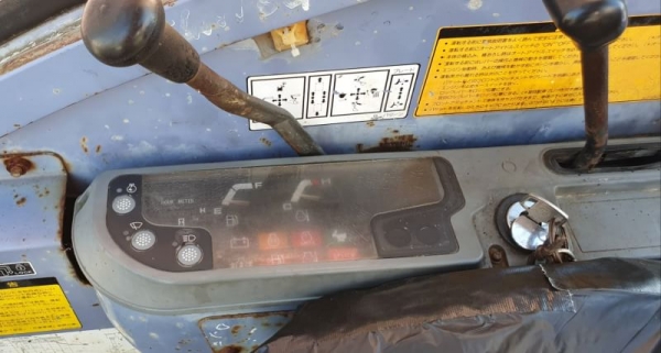 ขายด่วนรถแบคโฮฮิตาชิFX40รุ่นใหม่คอลโทลสั้นน้ำมันปั้มนิ้วดีเทียบเท่าPC40รถนอกสถาพดีพร้อมใช้เพิ่งนำเข้ามายังไม่เคยใช้งานในไทยเลย