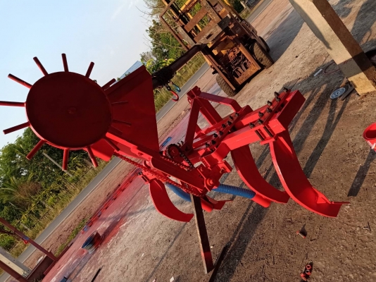 ขายริปเปอร์ฝังปุ๋ย สำหรับรถไถไม่เกิน 50 แรงม้า