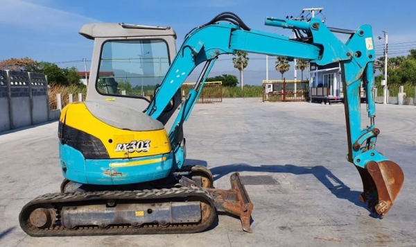 ขายด่วนรถแบคโฮคูโบต้าRX303รุ่นใหม่คอลโทลสั้นน้ำมันปั้มนิ้วดีเทียบเท่าPC30รถนอกสถาพดีพร้อมใช้เพิ่งนำเข้ามายังไม่เคยใช้งานในไทยเลย ขายด่วนรถแบคโฮคูโบต้าRX303รุ่นใหม่คอลโทลสั้นน้ำมันปั้มนิ้วดีเทียบเท่าPC30รถนอกสถาพดีพร้อมใช้เพิ่งนำเข้ามายังไม่เคยใช้งานในไทยเลย