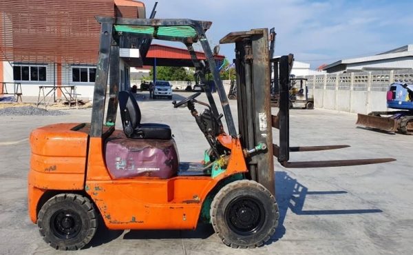 ขายด่วนรถยกดีเซลมิสซูFD25-8ยก2.5ตันเสาสูง3เมตรยกจริงวิ่งได้จริงหนัก2.5ตันสบายๆรถนอกสวยๆนำเข้ายังไม่เคยใช้งานในเมืองไทยเลย ขายด่วนรถยกดีเซลมิสซูFD25-8ยก2.5ตันเสาสูง3เมตรยกจริงวิ่งได้จริงหนัก2.5ตันสบายๆรถนอกสวยๆนำเข้ายังไม่เคยใช้งานในเมืองไทยเลย