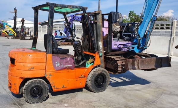 ขายด่วนรถยกดีเซลมิสซูFD25-8ยก2.5ตันเสาสูง3เมตรยกจริงวิ่งได้จริงหนัก2.5ตันสบายๆรถนอกสวยๆนำเข้ายังไม่เคยใช้งานในเมืองไทยเลย ขายด่วนรถยกดีเซลมิสซูFD25-8ยก2.5ตันเสาสูง3เมตรยกจริงวิ่งได้จริงหนัก2.5ตันสบายๆรถนอกสวยๆนำเข้ายังไม่เคยใช้งานในเมืองไทยเลย