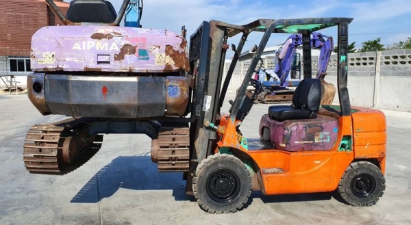 ขายด่วนรถยกดีเซลมิสซูFD25-8ยก2.5ตันเสาสูง3เมตรยกจริงวิ่งได้จริงหนัก2.5ตันสบายๆรถนอกสวยๆนำเข้ายังไม่เคยใช้งานในเมืองไทยเลย ขายด่วนรถยกดีเซลมิสซูFD25-8ยก2.5ตันเสาสูง3เมตรยกจริงวิ่งได้จริงหนัก2.5ตันสบายๆรถนอกสวยๆนำเข้ายังไม่เคยใช้งานในเมืองไทยเลย