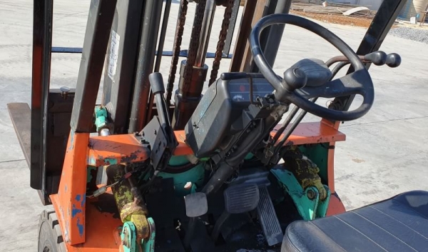 ขายด่วนรถยกดีเซลมิสซูFD25-8ยก2.5ตันเสาสูง3เมตรยกจริงวิ่งได้จริงหนัก2.5ตันสบายๆรถนอกสวยๆนำเข้ายังไม่เคยใช้งานในเมืองไทยเลย ขายด่วนรถยกดีเซลมิสซูFD25-8ยก2.5ตันเสาสูง3เมตรยกจริงวิ่งได้จริงหนัก2.5ตันสบายๆรถนอกสวยๆนำเข้ายังไม่เคยใช้งานในเมืองไทยเลย