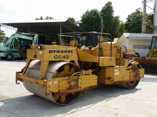 ขายรถบดอัดสั่นสะเทือน 10 ตัน DYNAPAC CC42A นำเข้าจาก USA แท้ 100\% สภาพสวย ไม่เคยใช้งานในไทย