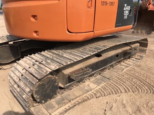 ขายรถขุด HITACHI ZX135US นำเข้าเองจากญี่ปุ่น สภาพสวยพร้อมใช้ มีVDOการทำงานครับ