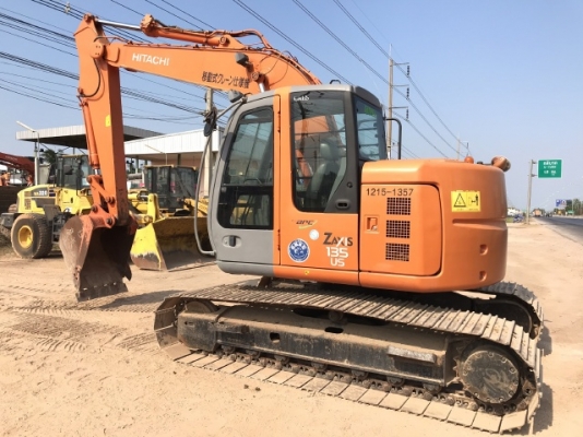 ขายรถขุด HITACHI ZX135US นำเข้าเองจากญี่ปุ่น สภาพสวยพร้อมใช้ มีVDOการทำงานครับ